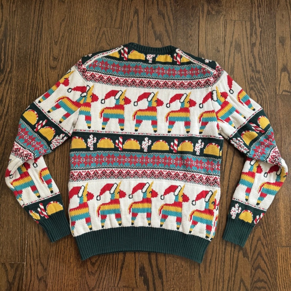 St. John's Bay Mens Small Christmas Sweater Piñata Taco Santa Hat 100% Cotton - Picture 10 of 10